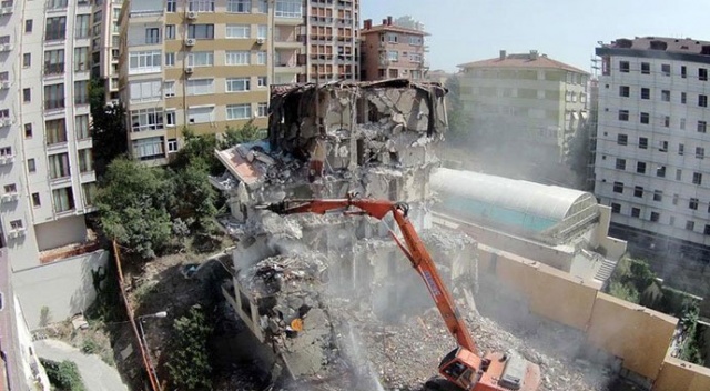 Belediyeler âdeta arı gibi İstanbul’u dönüştürüyor! Belediyeler âdeta arı gibi İstanbul’u dönüştürüyor!