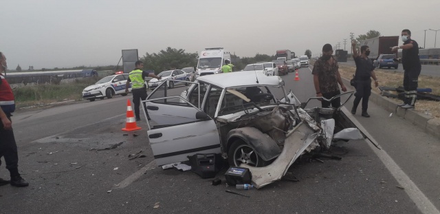 Bursa'da feci kaza! otomobilin yarısı yok oldu: Ölü ve yaralılar var Bursa'da feci kaza! otomobilin yarısı yok oldu: Ölü ve yaralılar var