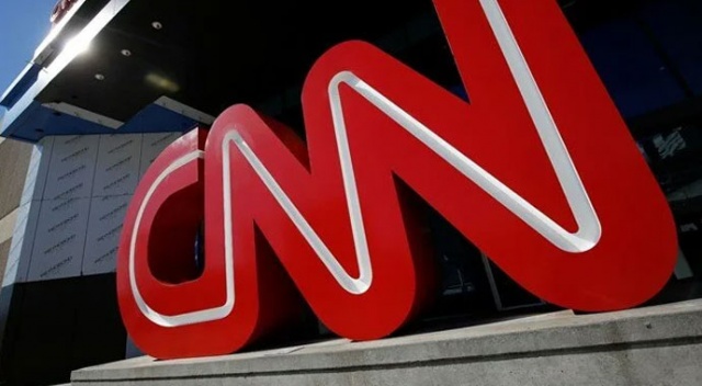 CNN işe aşısız gelen 3 çalışanını kovdu