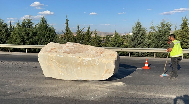 Görenler şaştı kaldı... Gökten değil TIR&#039;dan düştü!