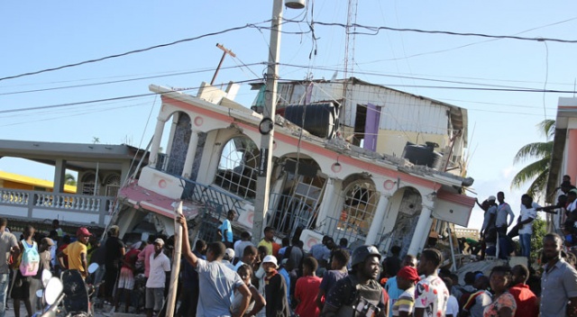 Haiti’de 7,2’lik depremin bilançosu ağırlaşıyor! Haiti’de 7,2’lik depremin bilançosu ağırlaşıyor!