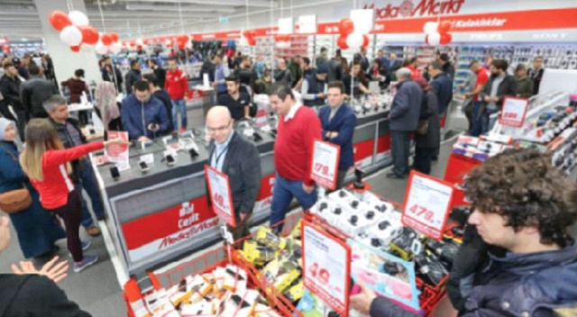 MediaMarkt depolardaki stokları eritiyor MediaMarkt depolardaki stokları eritiyor