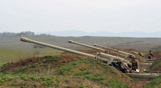 Rusya, Ermenistan&#039;a silah yığıyor