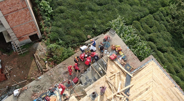 Trabzon&#039;da enkaz altında kalan işçilerden birinin cesedi çıkarıldı