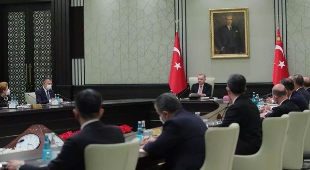 Kabine 'beş gündem' maddesiyle toplandı Kabine 'beş gündem' maddesiyle toplandı