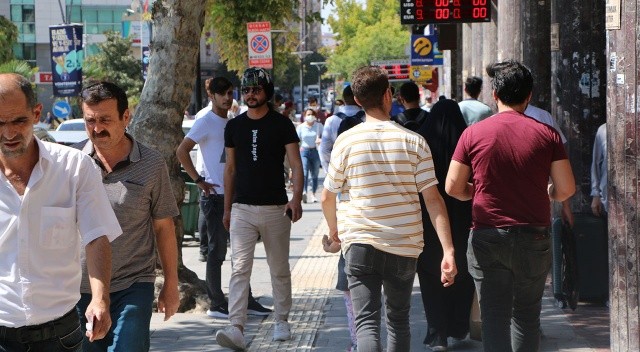 Maskesiz vatandaştan 'maske' daveti: Taksak iyi olur Maskesiz vatandaştan 'maske' daveti: Taksak iyi olur