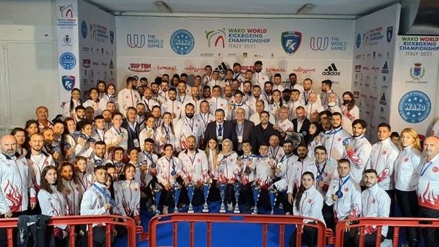 Büyük başarı! Türkiye'den Dünya Kick Boks Şampiyonası'nda 42 madalya Büyük başarı! Türkiye'den Dünya Kick Boks Şampiyonası'nda 42 madalya