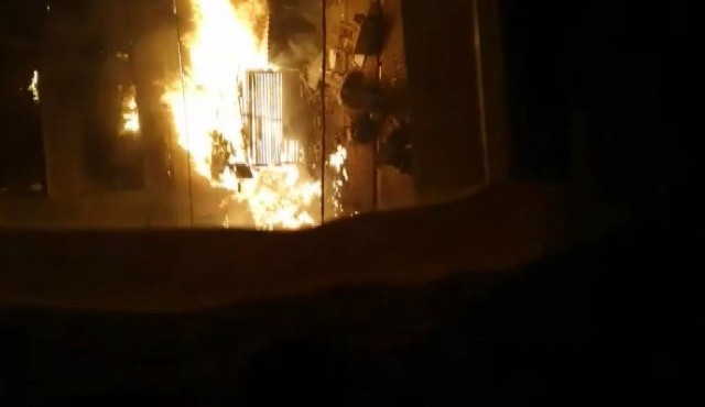 Esenyurt’ta doğalgaz hattındaki parlama iki daireyi küle çevirdi