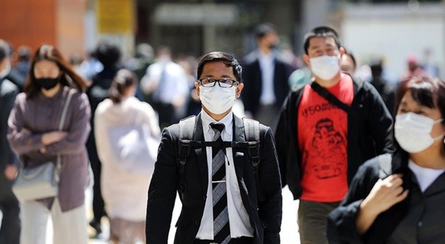 Japonya'da 82 milyon maske depolarda bekliyor Japonya'da 82 milyon maske depolarda bekliyor
