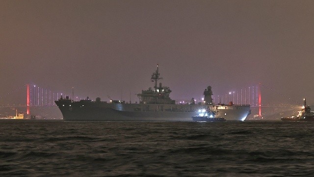 ABD savaş gemisi İstanbul'da ABD savaş gemisi İstanbul'da