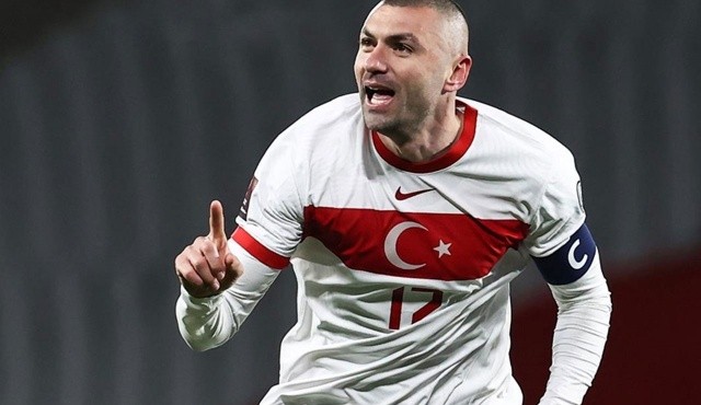 Fransız basını yazdı: Burak Yılmaz Milli Takım'ı bırakıyor Fransız basını yazdı: Burak Yılmaz Milli Takım'ı bırakıyor