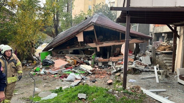 İstanbul Pendik'te bir binada patlama İstanbul Pendik'te bir binada patlama