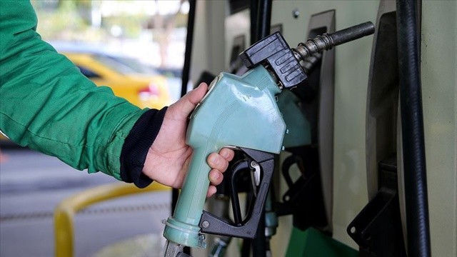 KKTC'de akaryakıta zam geldi KKTC'de akaryakıta zam geldi