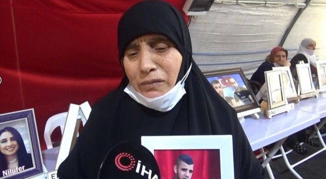 Acılı anneden oğluna çağrı: Ne olursun dön gel Acılı anneden oğluna çağrı: Ne olursun dön gel