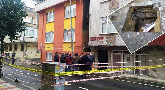 Bağcılar’da kaldırım çöktü, iki bina boşaltıldı Bağcılar’da kaldırım çöktü, iki bina boşaltıldı