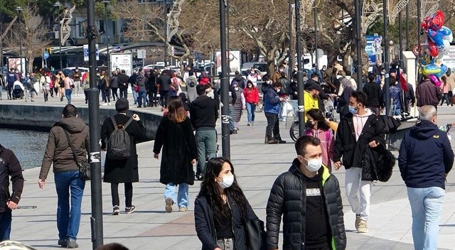 Bakan Koca haftalık vaka haritasını açıkladı: Zirve Çanakkale Bakan Koca haftalık vaka haritasını açıkladı: Zirve Çanakkale