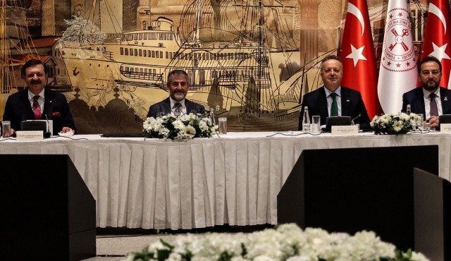 Bakan Nebati: Üreterek bugünleri geride bırakacağız Bakan Nebati: Üreterek bugünleri geride bırakacağız