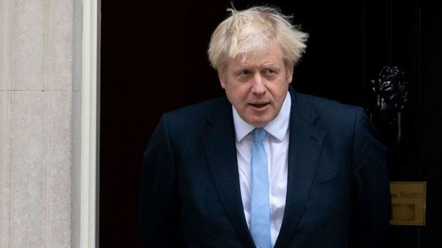 Johnson sinyali verdi: İngiltere'ye kısıtlama geliyor Johnson sinyali verdi: İngiltere'ye kısıtlama geliyor