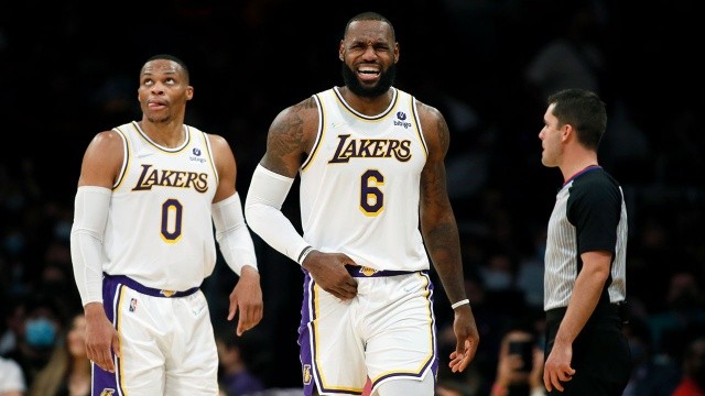 LeBron James koronavirüse yakalandı LeBron James koronavirüse yakalandı