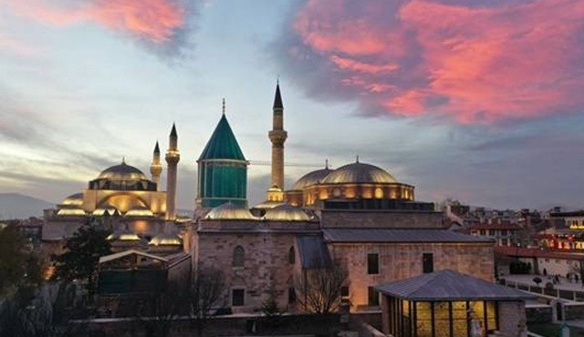 Milyonlar akın akın geliyor: Aşkın şehri Konya her mevsim güzel Milyonlar akın akın geliyor: Aşkın şehri Konya her mevsim güzel