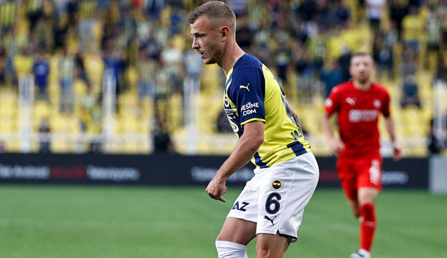 Fenerbahçe'de yabancı kontenjanı krizi! Transfere yer yok Fenerbahçe'de yabancı kontenjanı krizi! Transfere yer yok