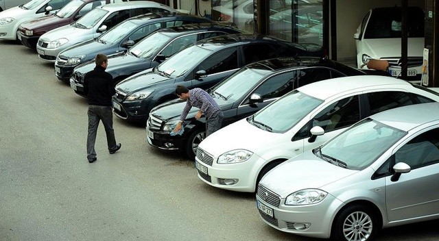 Hava yastığı yerine atlet çıktı, uzman isim 'ikinci el araç' alacakları uyardı Hava yastığı yerine atlet çıktı, uzman isim 'ikinci el araç' alacakları uyardı