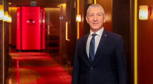 Petrol Ofisi CEO'su Selim Şiper'e ‘Altın Lider' ödülü Petrol Ofisi CEO'su Selim Şiper'e ‘Altın Lider' ödülü