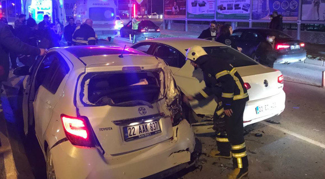 Zincirleme kaza ortaya çıkardı: Biri Covid'li biri alkollü Zincirleme kaza ortaya çıkardı: Biri Covid'li biri alkollü