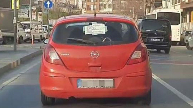 Acemi şoförün arabanın arkasına bıraktığı not şaşırttı