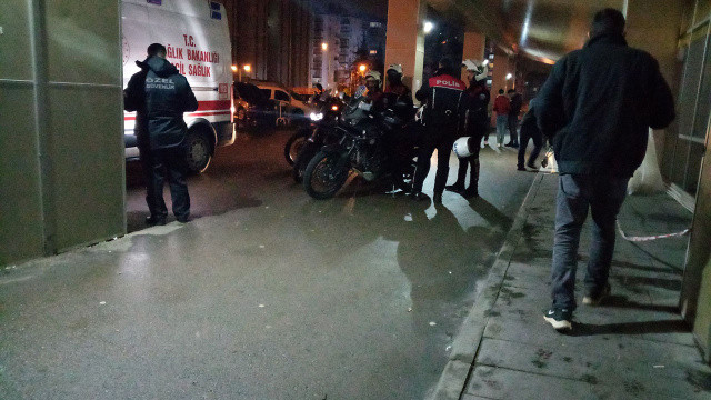 Adana&#039;da kiracı ve iş yeri sahipleri çatıştı, yaralılar var