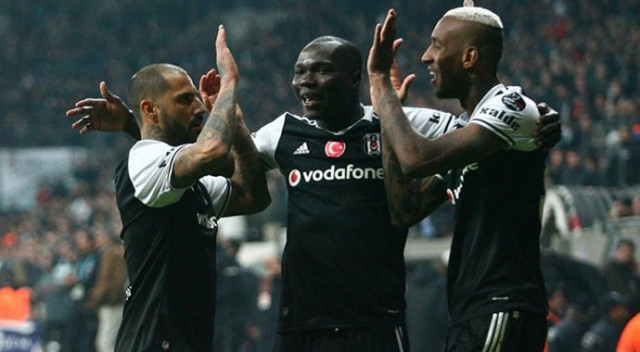 Ahmet Nur Çebi talimatı verdi! Aboubakar ve Talisca Beşiktaş’a geri dönüyor Ahmet Nur Çebi talimatı verdi! Aboubakar ve Talisca Beşiktaş’a geri dönüyor