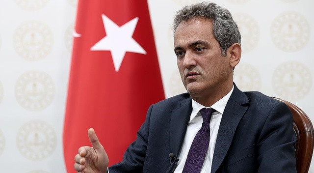 Bakan Özer: Yüz yüze eğitime ara vermeyeceğiz Bakan Özer: Yüz yüze eğitime ara vermeyeceğiz