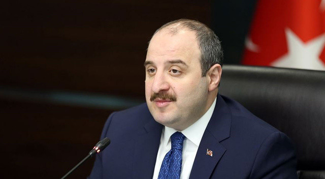 Bakan Varank: Ay&#039;a sert bir iniş gerçekleştireceğiz