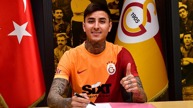 Burak Elmas müjdeyi duyurmuştu: Galatasaray yeni transferini resmen açıkladı Burak Elmas müjdeyi duyurmuştu: Galatasaray yeni transferini resmen açıkladı