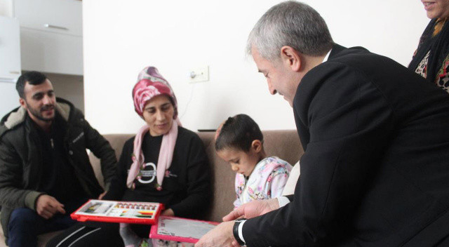Gaziantep’e dönen minik Asiye evinde ilk ziyaretçisini ağırladı