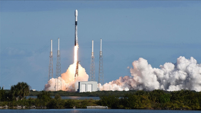 Güneş fırtınası sorası SpaceX'in 40 uydusu düştü Güneş fırtınası sorası SpaceX'in 40 uydusu düştü