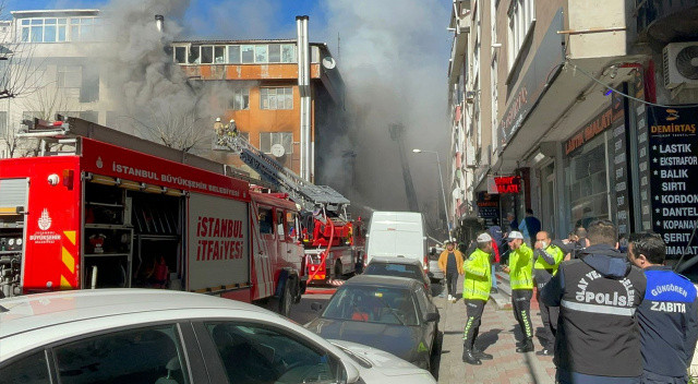 Güngören&#039;de boya imalathanesinde yangın paniği: 6 yaralı