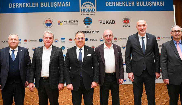 Kredi faizlerinde birkaç aya yüzde 20’nin altını görürüz Kredi faizlerinde birkaç aya yüzde 20’nin altını görürüz