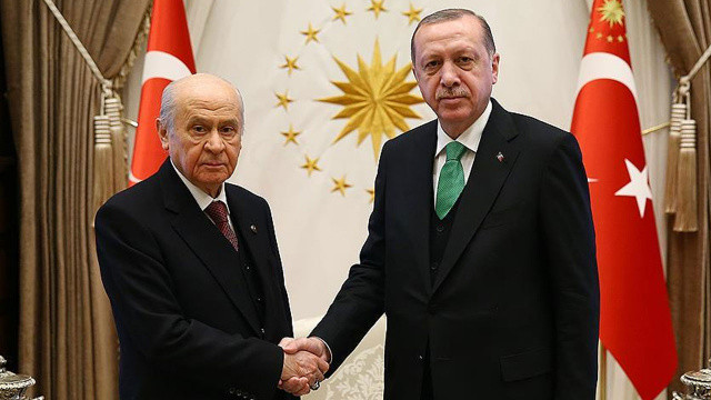 MHP Lideri Devlet Bahçeli: Cumhurbaşkanı adayımız Erdoğan'dır MHP Lideri Devlet Bahçeli: Cumhurbaşkanı adayımız Erdoğan'dır