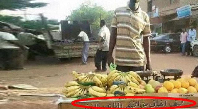 Seyyar satıcının arabasının önüne yazdığı ilginç not herkesi mest etti! Seyyar satıcının arabasının önüne yazdığı ilginç not herkesi mest etti!