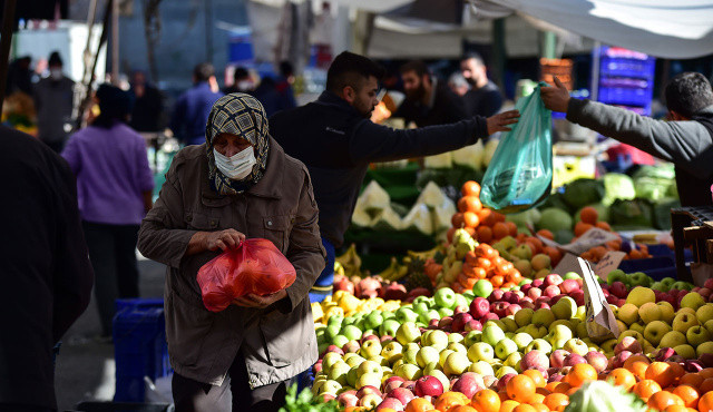 Soğuk hava sebzeyi vurdu: Fiyatlar yüzde 50 arttı Soğuk hava sebzeyi vurdu: Fiyatlar yüzde 50 arttı