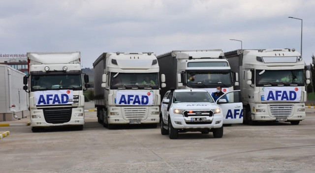 Tekirdağ’dan Ukrayna’ya insani yardım tırları yola çıktı