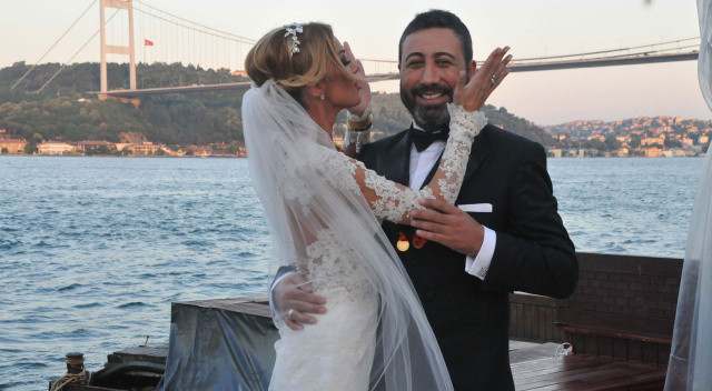 8 yıllık evlilik bitti: Petek Dinçöz ile Serkan Kodaloğlu boşandı 8 yıllık evlilik bitti: Petek Dinçöz ile Serkan Kodaloğlu boşandı