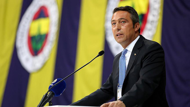 Ali Koç'tan teknik direktör açıklaması: 6 ay sonra yabancı hocayla... Ali Koç'tan teknik direktör açıklaması: 6 ay sonra yabancı hocayla...