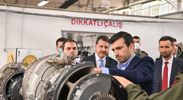 Bayraktar KIZILELMA’nın kanatları monte edildi: Selçuk Bayraktar yeni gelişmeyi paylaştı