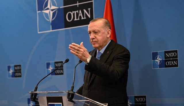 Cumhurbaşkanı Erdoğan'dan asgari ücret ve enerji müjdesi Cumhurbaşkanı Erdoğan'dan asgari ücret ve enerji müjdesi