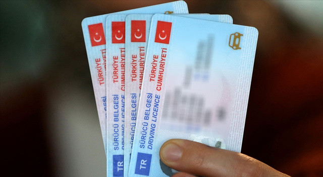 Eski tip sürücü belgeleri yıl sonuna kadar değiştirilebilecek Eski tip sürücü belgeleri yıl sonuna kadar değiştirilebilecek