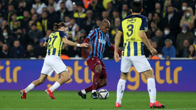 Fenerbahçe - Trabzonspor maçı berabere bitti