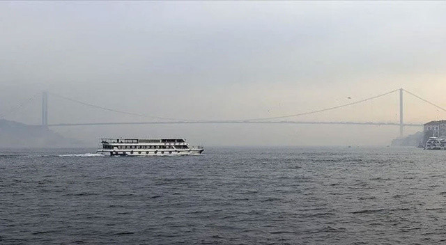 İstanbul Boğazı'nda gemi trafiği askıya alındı İstanbul Boğazı'nda gemi trafiği askıya alındı