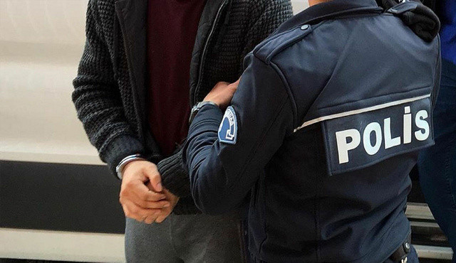 İzmir merkezli 38 ilde FETÖ operasyonu: 101 gözaltı kararı İzmir merkezli 38 ilde FETÖ operasyonu: 101 gözaltı kararı